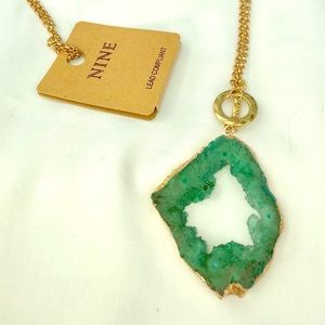 Emerald color geode agate necklace 19”